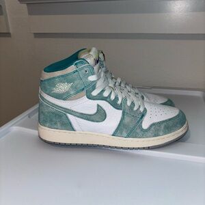 Jordan 1 Retro High ‘Turbo Green’ (US 7Y)